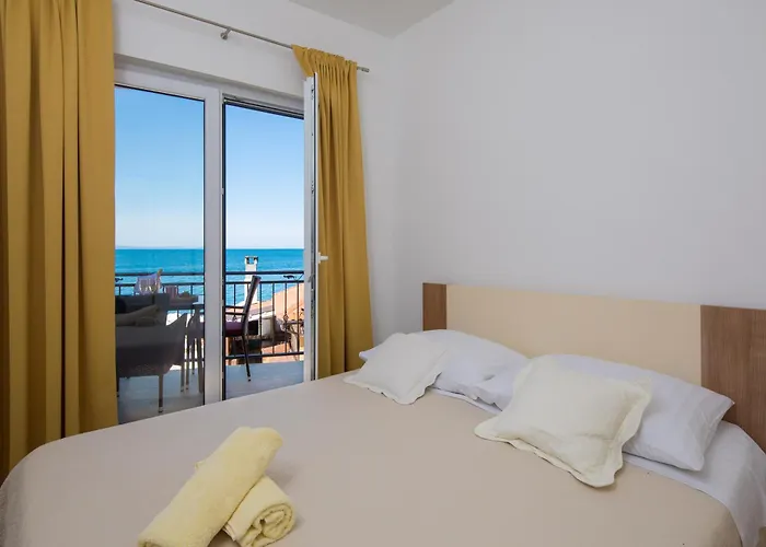 The Beach Suites