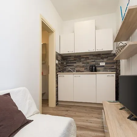 The Beach Suites Jesenice  Exterior foto